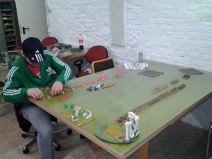 2012-11-16 17.23.46.jpg - Heute erstes Spiel der Spartaner (Classical Greek) gegen Jürgens Pappperser. Handyfotos, da ich den Fotoapparat vergessen habe.